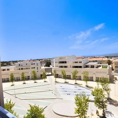 App. Centre Ville, Parking Prive * Leucate