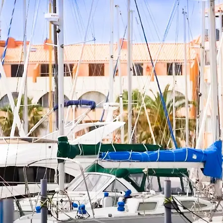 Appartement App. Centre Ville, Parking Prive Leucate